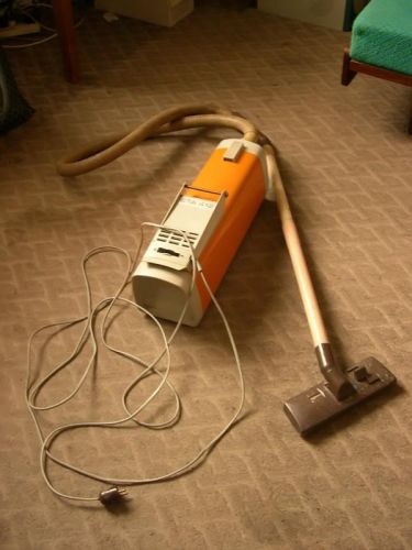 Vintage model vysavače ETA 412